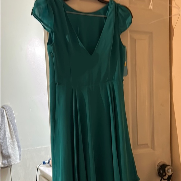 Forever 21 Green V-Neck A-Line Midi Dress - Picture 1 of 4